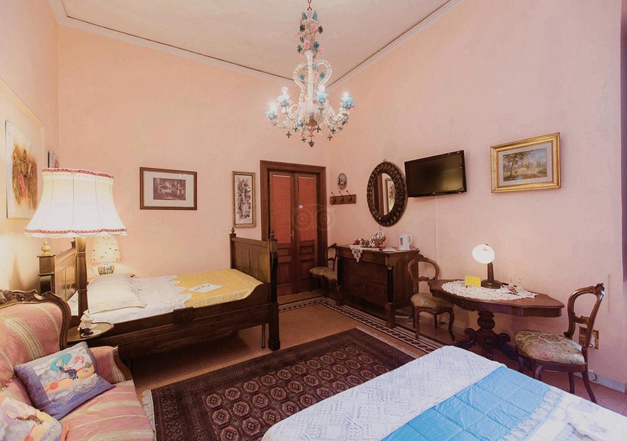 Couette-café Atmosfere Del Centro Storico Naples